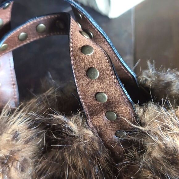 Y2K Fabulous Faux Fur Mini Tote Bag - Picture 11 of 17